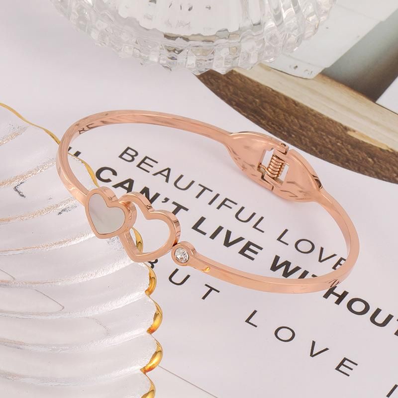 Manufacturer Custom Fashion Jewelry Bangle High Quality Non Fade Luxury Jewelry Gold Filled Bangle 14K 18K Heart Shaped Bangle