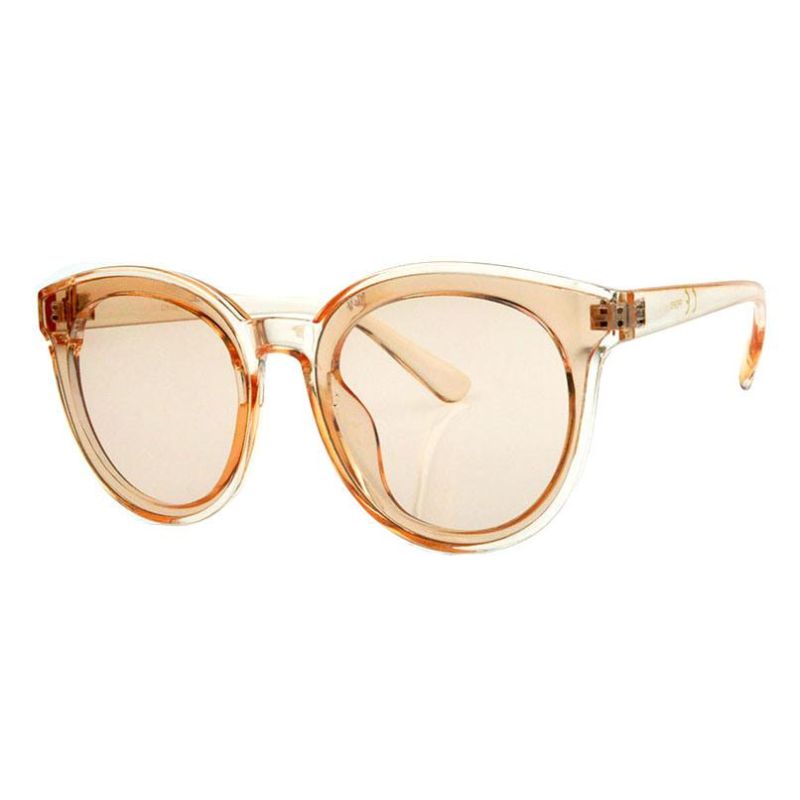 2018 Simple Fashionable Sunglasses with Flat Lens