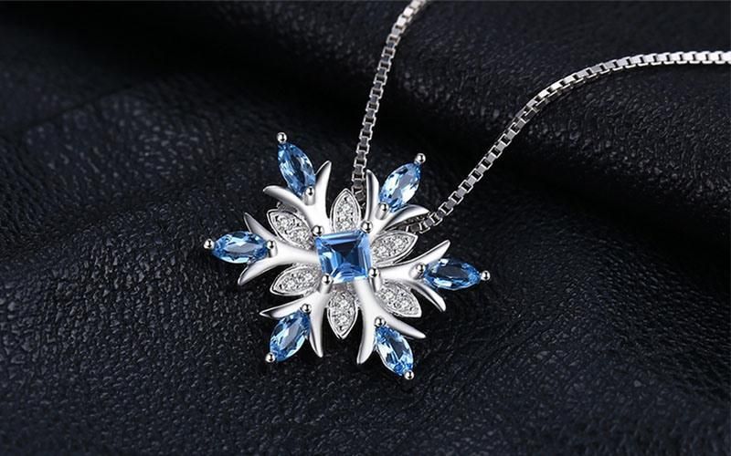 925 Sterling Silver Snowflake Pendant for Fashion Women Fine Jewelry with Cubic Zirconia