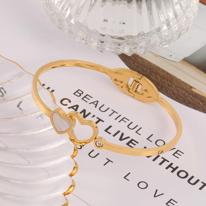 Manufacturer Custom Fashion Jewelry Bangle High Quality Non Fade Luxury Jewelry Gold Filled Bangle 14K 18K Heart Shaped Bangle