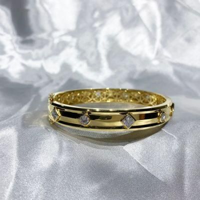 2022 New Arrival CZ Stone Women Bangle