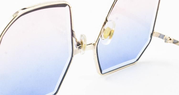 Light Custom Logo Stock Metal Frame Women Sunglasses
