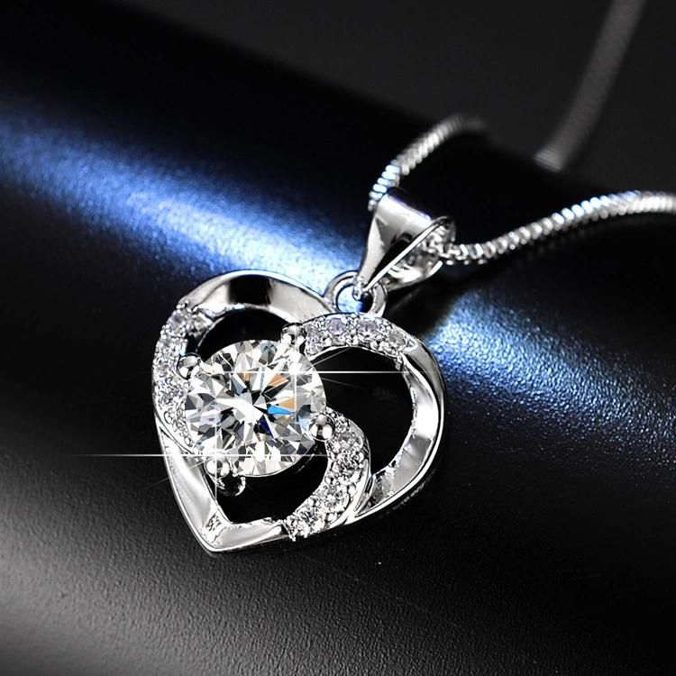 One Carat Mo Mo Stone Clavicle Chain Six Claw Heart Shaped Cow Head Pendant Necklace