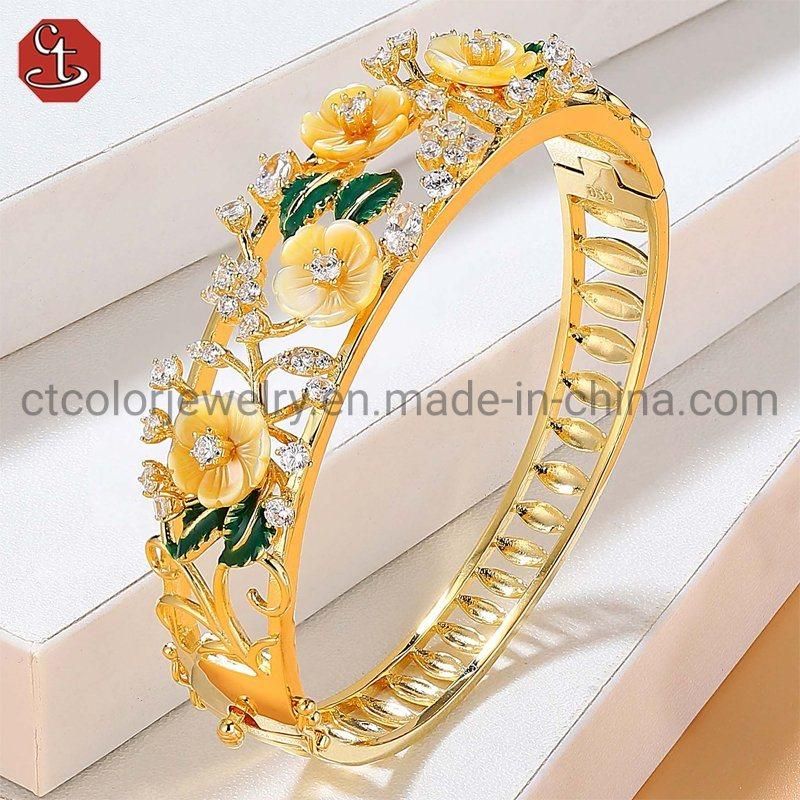 Elegant Wholesale 925 silver Brass Fashion Jewellery Nature Mother of pearl MOP flower green enamle leaves Elegant Bracelet for her