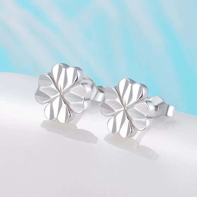 Hot Sale 925 Sterling Silver Designed Four Leaf Earrings for Lady