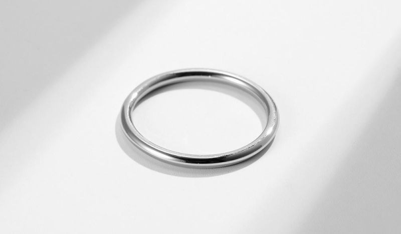 Ins Genderless Cold Wind Titanium Steel Round Line Tail Ring Ring for Men and Women Neutral Smooth Plain Circle Jewelry SSR2540