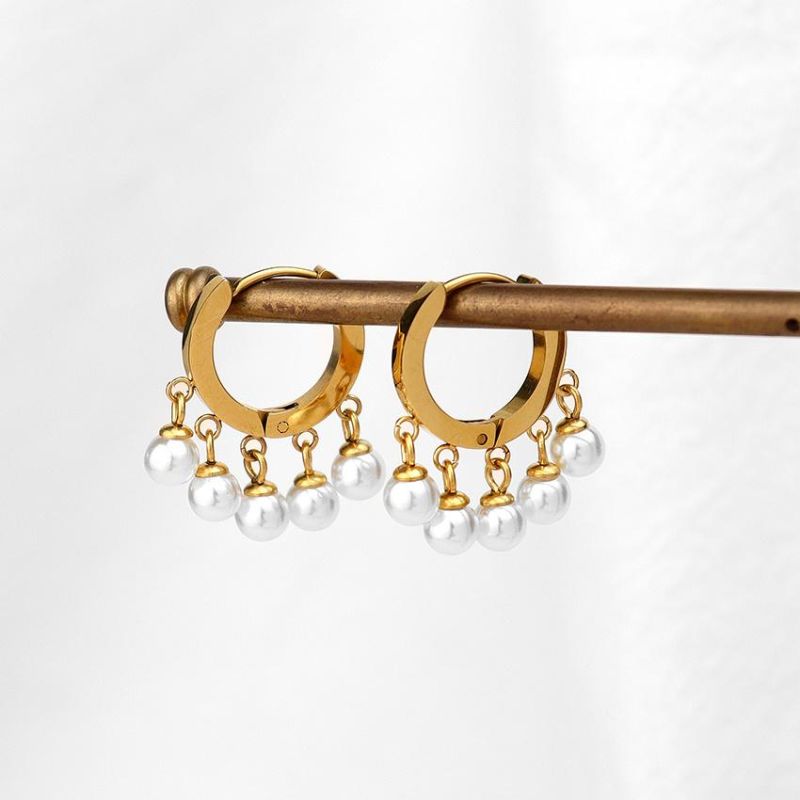 Retro Faux Freshwater Baroque Pearl Gilt Hoops Fashion Women Embrace Drop Pearl Earrings