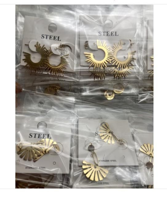 Fashion Earrings with Silver Earring Hoope and Alloy Pendant