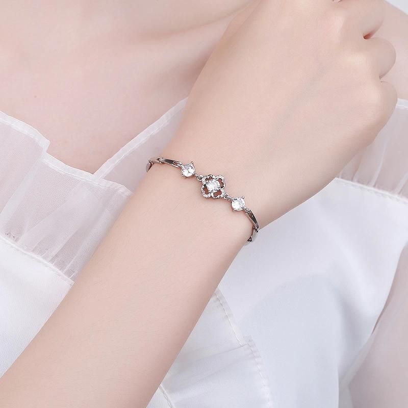 Lucky Four-Leaf Clover Bracelet Female Simple Melon Seed Chain