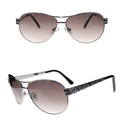 New Metal Material Fashion Sunglasses with Special Temples
