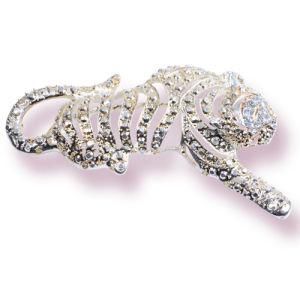 Fashionable Metal Animal Brooch in Silver