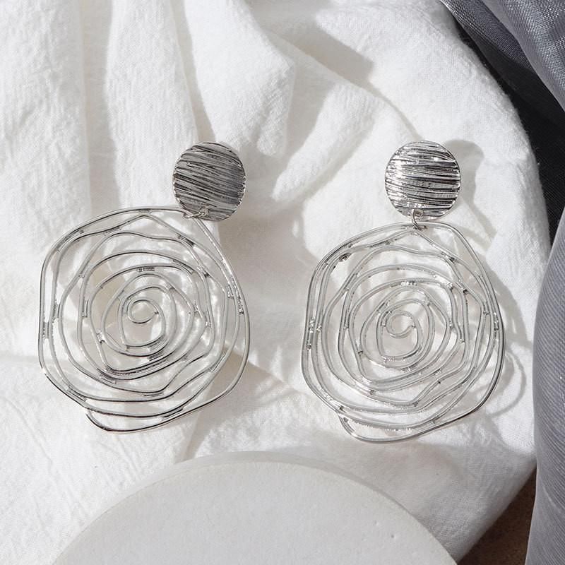 European Chic Style Metal Filigree Rose Flower Pendant Drop Earring with Round Textured Disc Stud Earring