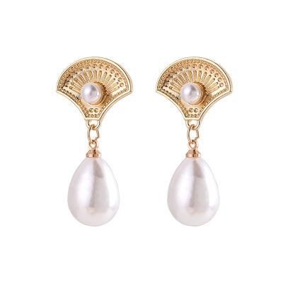 Fashion Earrings with Silver Earring Hoope and Alloy Pendant