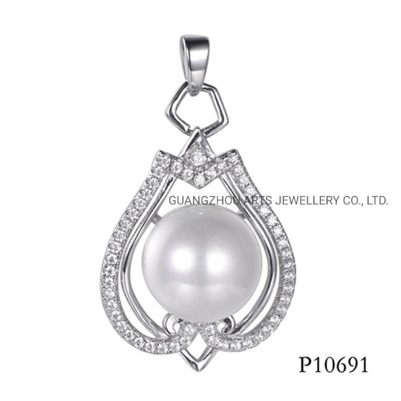White Shell Pearl on The Round Silver Circle Fashion Pendant