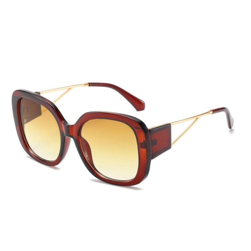 2020 Low MOQ Hot Selling Women Fashion Sunglasses with Metal