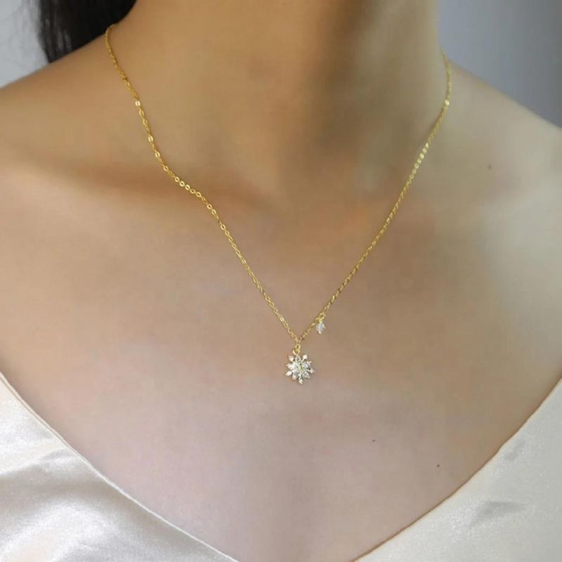 925 Sterling Silver French Simple Zircon Snowflake Clavicle Chain Necklace Women Fashion Charm Fashion Jewelry