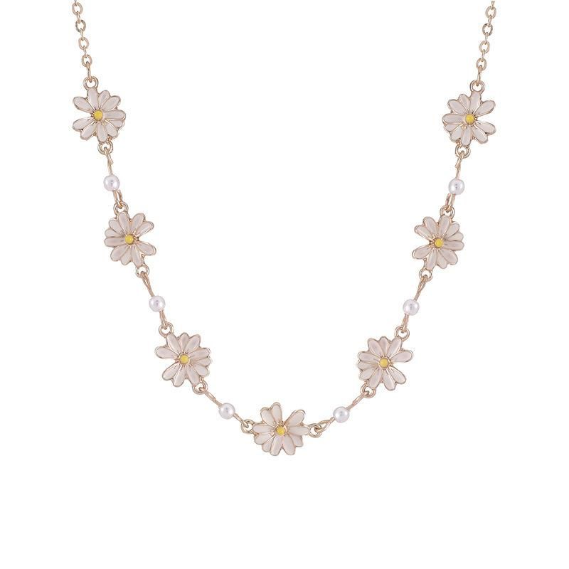 Sweet and Fresh Daisy Flower Necklace Bracelet South Korea Temperament Simple Niche Design Feeling Short Clavicle Chain Accessories