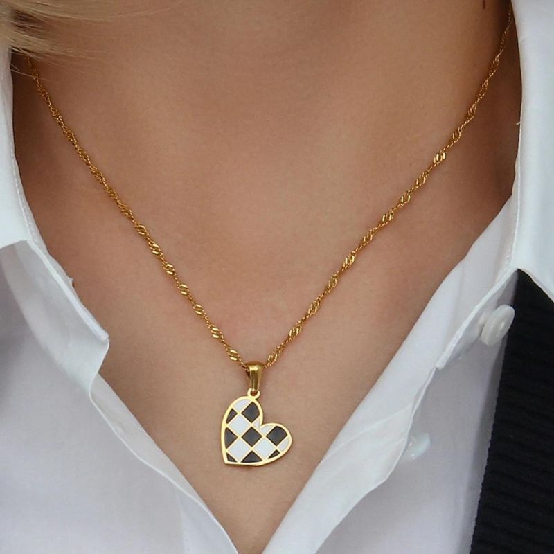 Factory Customized Fashion Jewelry Wholesale Customized Stainless Steel 18K Gold-Plated Black-and-White Checkerboard Love Necklace
