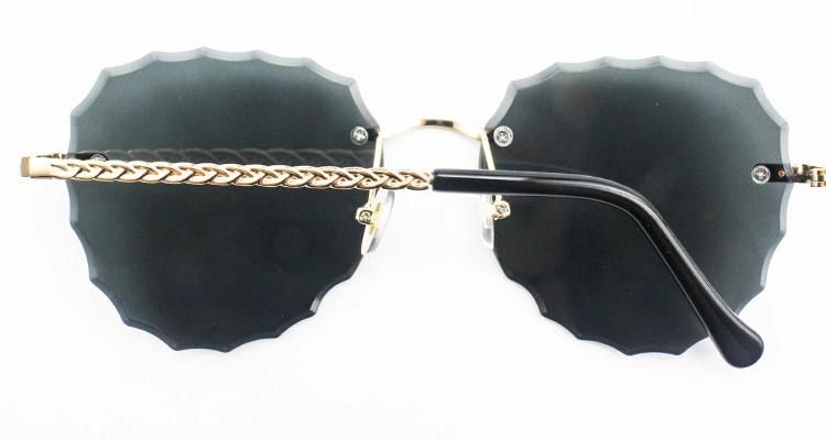 Hot Selling Custom Logo Flower-Shaped Stock Frameless Women Sunglasses