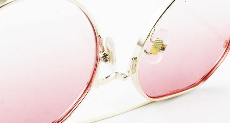 Hot Custom Logo Light Stock Top Flat Women Sunglasses