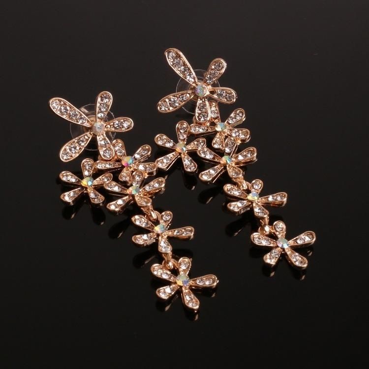 Fashion Jewelry Five-Petal Flower Stud Earrings with Diamonds