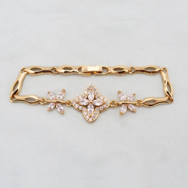 Free Sample New Fashion Style Gold Plated Zircon Stone Women Bracelet Designs