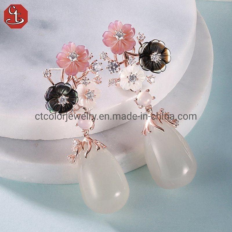 2022 Wholesale fashion MOP flower earring 925 silver fresh water pearl earrings