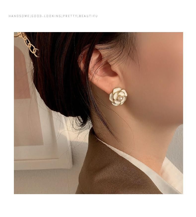 S925 Silver Needle Temperament Small Fragrant Wind Pearl with Diamond Earrings Retro Hong Kong Style Rose Earrings Female Asymmetric Earrings