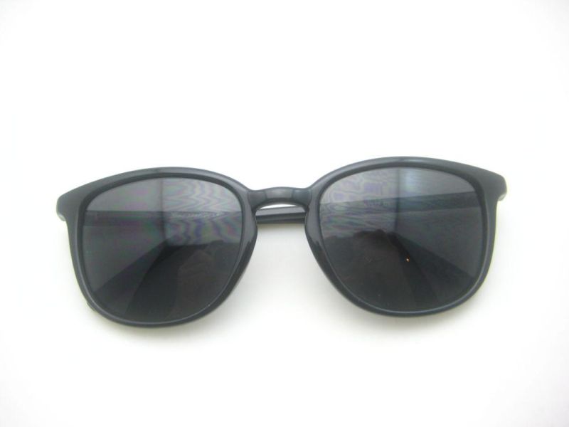 Simple Classic Plastic Frame Sunglasses