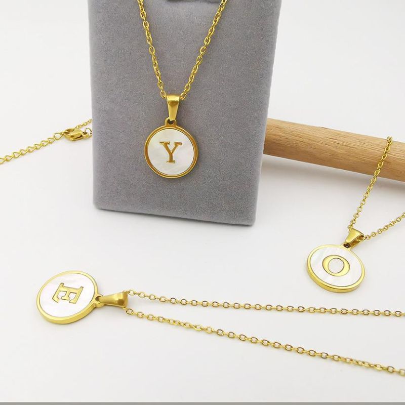 Factory Wholesale High Grade Round 18K Gold Shell Stainless Steel Letter Necklace for Women