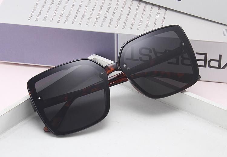 Sunglasses 2022 Square Retro Women Big Frame Sun Glasses Black Fashion Gradient Oversized Shades Sunglasses