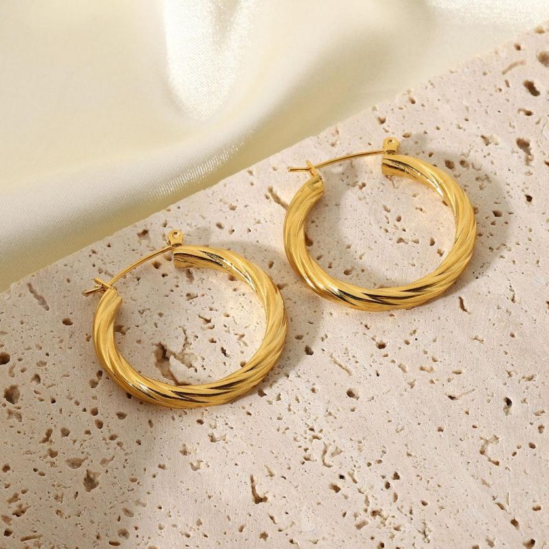 18K Gold-Plated Stainless Steel Twisted Ring Earrings Twisted Pattern C-Shaped Earrings Pendant Titanium Steel Jewelry Earrings