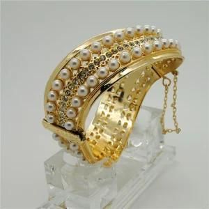2014 Factory Outlet Classical Crystal Pearl Fashion Jewelry Bangle (B130018)