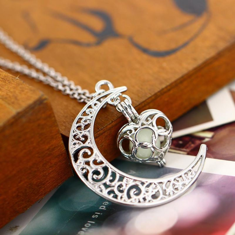 Hollow Moon Heart Shaped Luminous Pendant Necklace Christmas Clavicle Chain