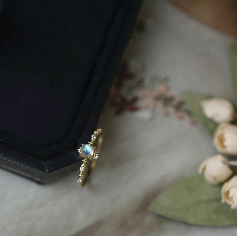 Trendy Fashionable Moonstone S925 Sterling Silver with Gems Lady′ S Ring Ring Fashion Jewelry Dropshipping Wholesale