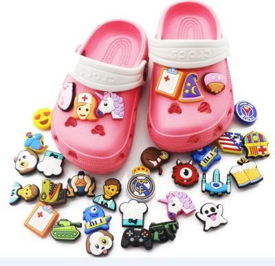 Custom Soft PVC Kids Shoe Pubg Pokeball Pack Rock South Park Snoopy Squishy Sk8 The Infinite Sakura Croc S Shoes Parts Accessories Charms