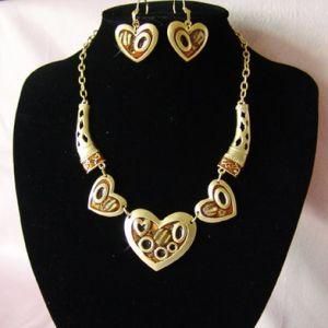 Gold Plated Necklace with CZ Diamond Jewelry Set (XPK-CN333)