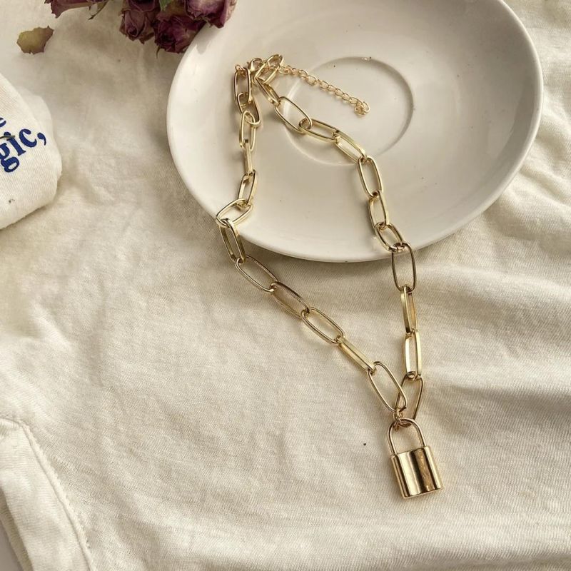 2022 Personality Fashion Cold Wind Thick Chain Lock Necklace Punk Exaggerated Tide Clavicle Necklace
