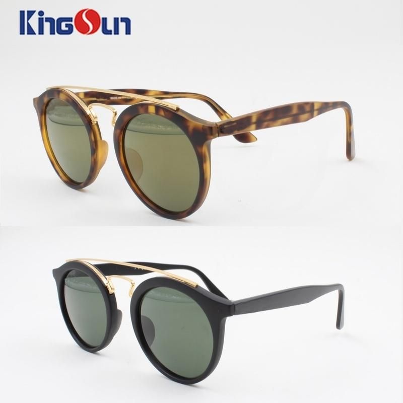 2021 Top Fashion Sunglasses Classic Plastic Sunglasses with PC Lens