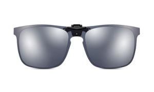 Fashion Classic Polarized Clip on Sunglasses with Flip-up and Lightweight Over Prescription Glasses OEM or ODM Model J3193-C2