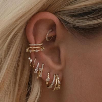 Women Fashion Accessories 14K Gold Plated Sterling Silver Pooky Earring with Clear Crystal Cubic Zircon Ear Cuff