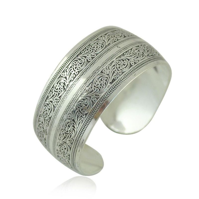 Vintage Minority Ethnic Ornaments Tibetan Miao Cuff Wide Bohemian Carved Silver Chuky Bracelet Bangle Charm