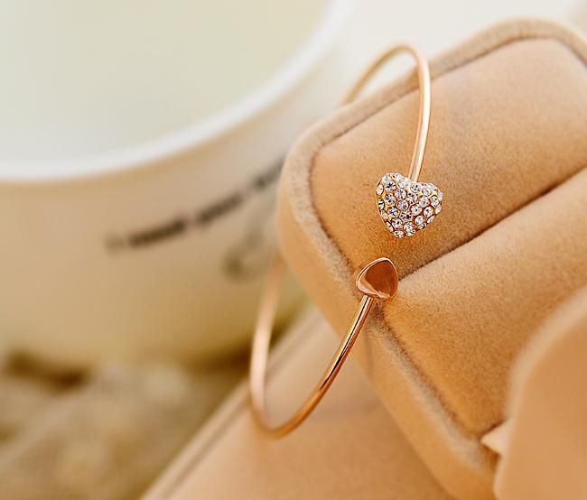 Fashion Korean Jewelry Full Diamond Heart Shaped Open Gold Plated Bracelet