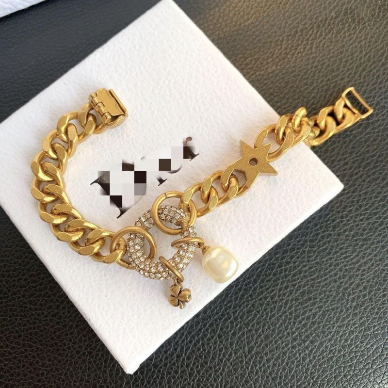 Designer Replica Bracelet Fashion Decorative Jewelry Luxury D Bracelet Golden Color