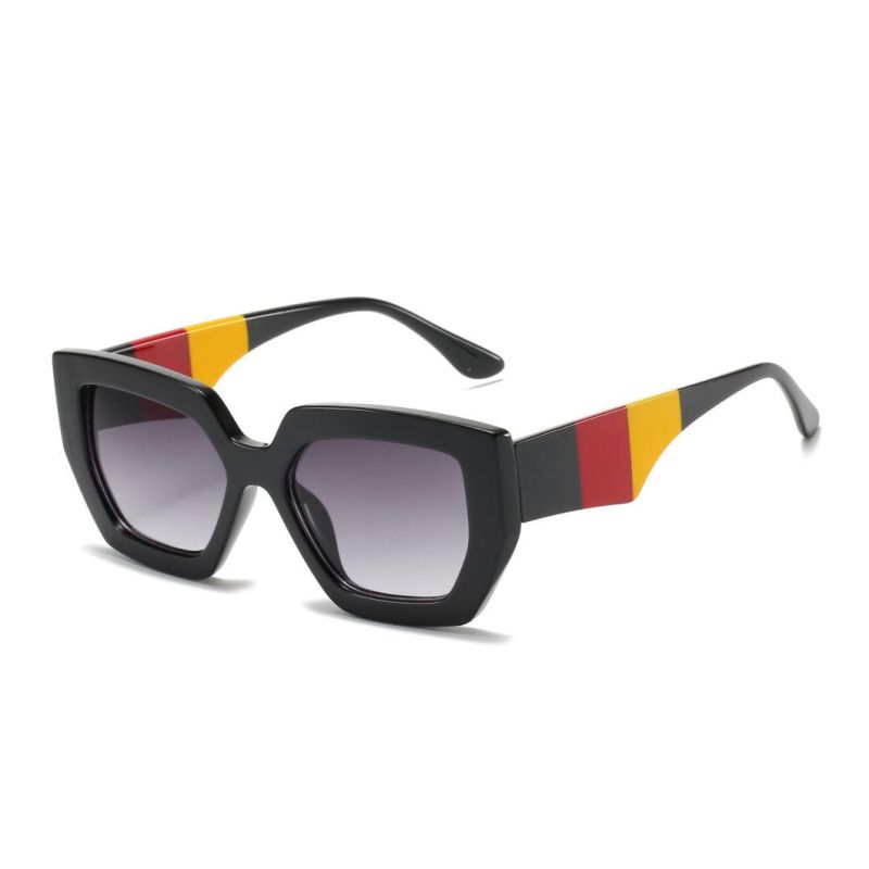 2020 Low MOQ PC UV400 Women Fashion Sunglasses