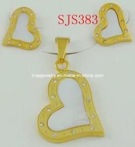 Fashion Plating Gold Heart Shaped Stainless Steel Jewelry Sets (SJS383)