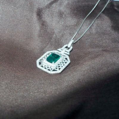 Fashion Silver Jewelry/Fine Jewellery Gemstone Pendant with Created Emerald for Wedding