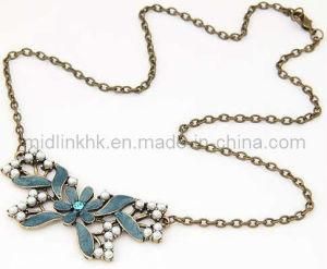 Butterfly Design Fashion Necklaces (B8F905)