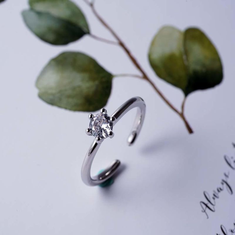 Fashion Simple Stylish Elegant and Elegant Diamond Ring