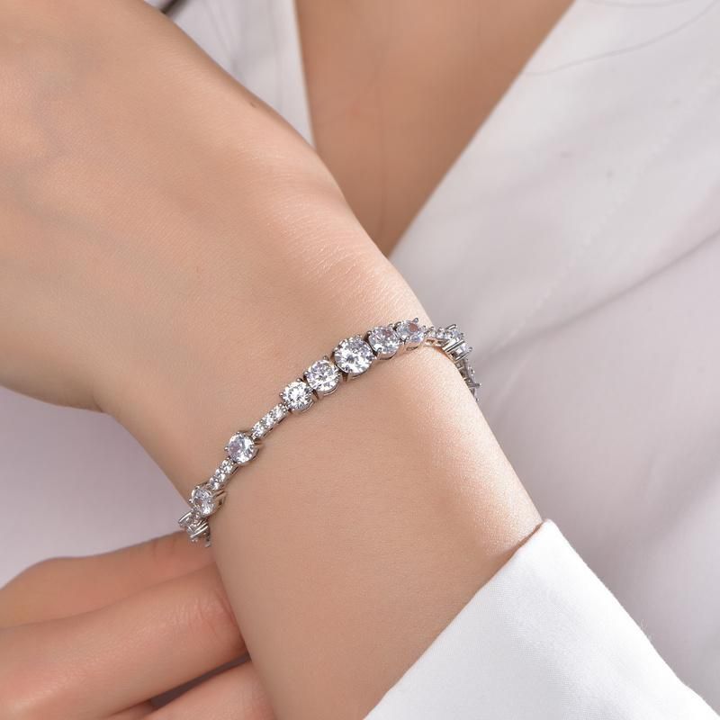 Refined Simple Design Brass Silver Fashion Jewelry Women′s Bracelet